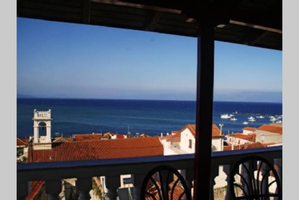 Ueber Den Daechern Von Koroni Exterior photo